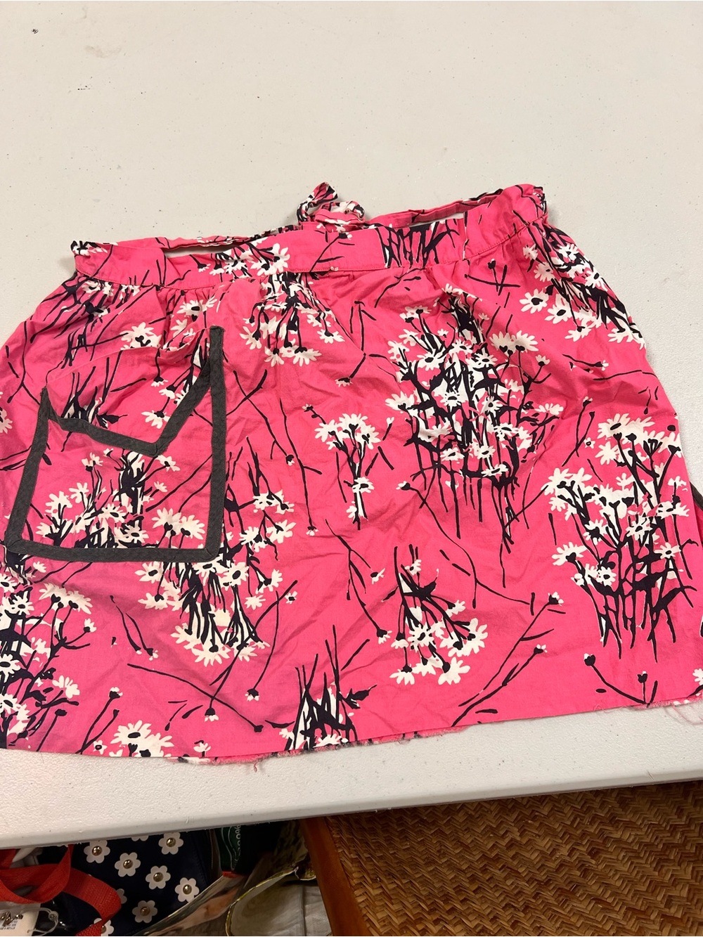 Vintage 1950s Bright Pink Floral Drawstring Apron